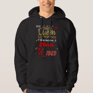 Deze koningin werd geboren in maart 1989 maart ver hoodie