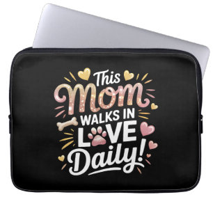 Deze Mama Loopt Dagelijks In Liefde - Pet Mom Life Laptop Sleeve