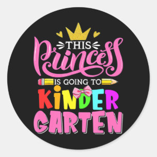 Deze prinses gaat terug naar Sch. Ronde Sticker