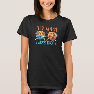 Deze Verpleegster Is In De Vacay Modus Zonnebril H T-shirt