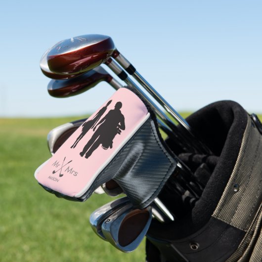Dhr. & Mrs. Blush Pink | Moderne Paar Golf Speler Golfheadcover (Insitu)