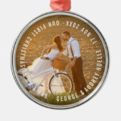 Dhr. & Mrs. First Kerstmis Text Wedding Foto Metalen Ornament (Voorkant)