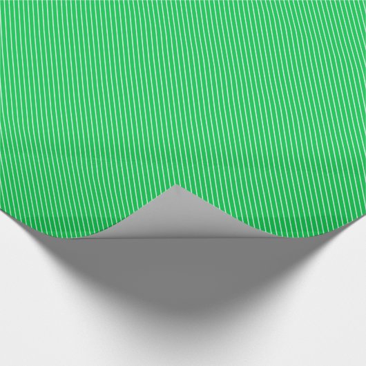 Diagonaal instripes - smaragdgroen en wit cadeaupapier (Hoek)