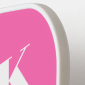 Diagonaal monogram warm roze strips pickleball paddle (Links Detail)