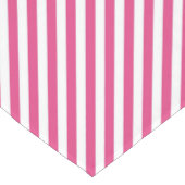 Diagonal pink and white stripes pattern korte tafelloper (Hoek)
