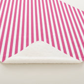 Diagonal pink and white stripes pattern sherpa deken (3/4)