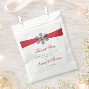 Diamante Snowflake en Red Ribbon Winter Wedding Bedankzakje