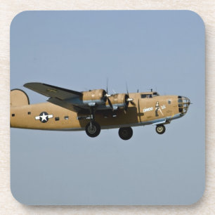 Diamond Lil B-24 bommenwerper landend in Oshkosh, Bier Onderzetter