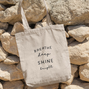 Diep Ademhalen Helder Schijnen Yoga Meditatie Cade Tote Bag