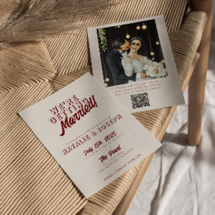 Diep Rood Retro Vet Unieke QR Code Foto Bruiloft Kaart