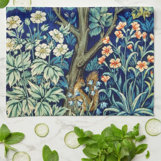 Dieren en bloemen, bos, William Morris Theedoek (Gevouwen)