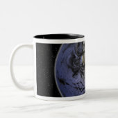 Digitaal verbeterd afbeelding van de Volledige Aar Tweekleurige Koffiemok (Links)