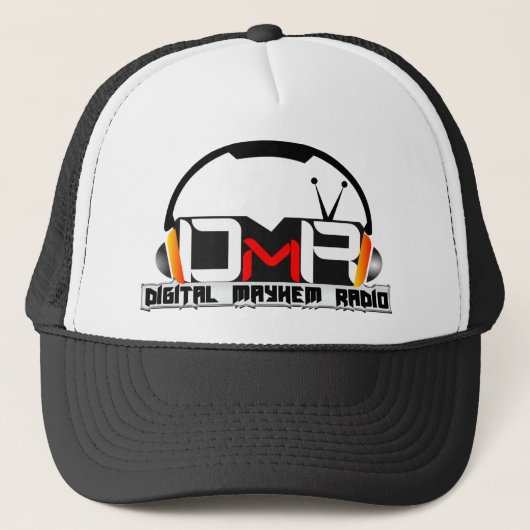 Digital Mayhem Radio Trucker Hat Pet (Voorkant)