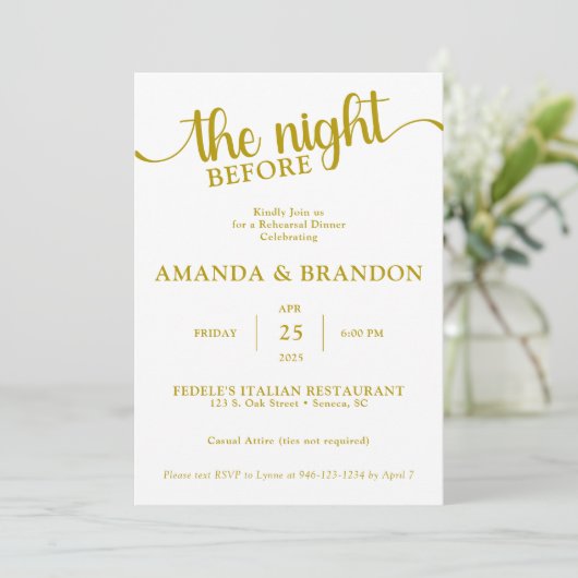 Dîner de répétition Gold Texte Invitation (Debout devant)