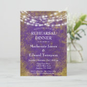 Dîner de répétition Purple Gold Lights Invitation (Debout devant)