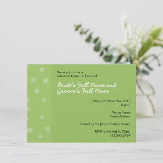 Dîner de répétition vert Dots peints Invitation (Debout devant)