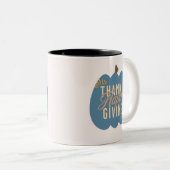 Dîner Thanksgiving Citrouille bleu café Mug (Devant droit)