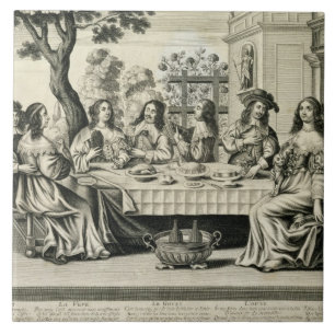 Diners op een terras met een formele tuin hieronde tegeltje