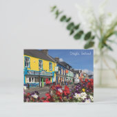 Dingle, carte postale de l'Irlande (Debout devant)