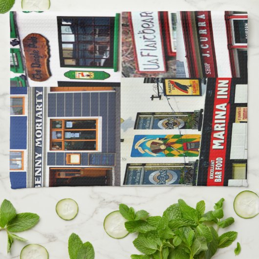Dingle Pubs, Collage, Irlande, serviette de thé (Plié)