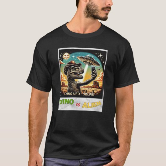Dino UFO Selfie: Dino vs Alien (Man Tshirt) #07 T-shirt (Voorkant)