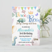Dinosaur 3e anniversaire Trois Rex Boy Invitation (Debout devant)