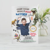 Dinosaur anniversaire photo invitation rustique (Debout devant)