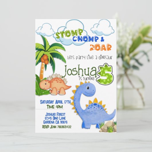 Dinosaur invitation de cinq ans (Debout devant)