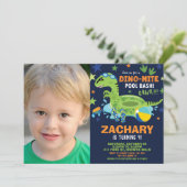 Dinosaur Pool Verjaardagsfeestje Bash Boy Dino Flo Kaart (Staand voorkant)
