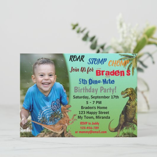 Dinosaur verjaardagsuitnodiging kaart (Staand voorkant)