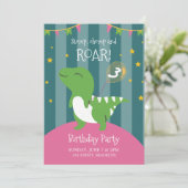 Dinosaure Rose Et Vert Invitation De Fête Annivers (Debout devant)
