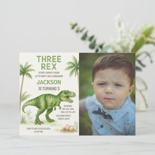 Dinosaure rugissant Invitations d'anniversaire ave (Debout devant)