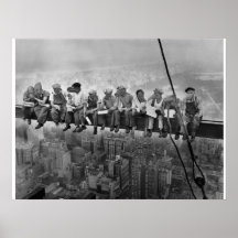 Dinosaurussen op een Skyscraper