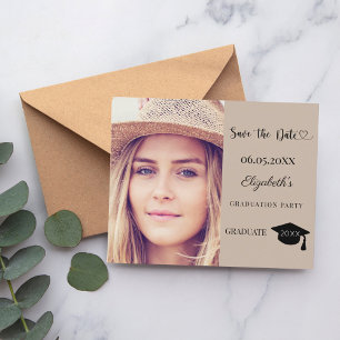 Diploma-uitreikingsfeest mocha beige modern bewaar flyer