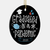 Diplômé dans un ornement de Noël pandémique 2020 (Droite)