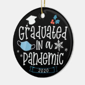 Diplômé dans un ornement de Noël pandémique 2020 (Gauche)