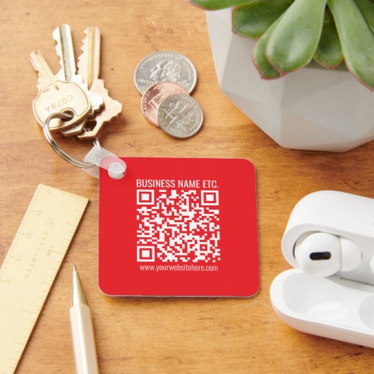 Direct je eigen QR-code Creëer | Bewerkbaar rood Sleutelhanger (Bureau)