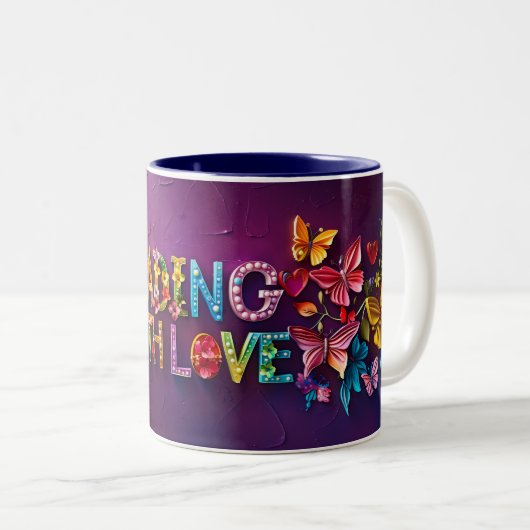 Diriger avec amour - Mug de canneberge (Devant droit)