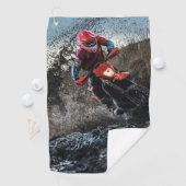 Dirte fietserrider gooit kussen golfhanddoek (Insitu)