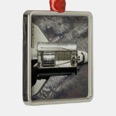 Discovery 3 Space Shuttle Metalen Ornament (Rechts)