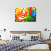 Discus aquarium vis canvas print (Insitu (Slaapkamer))