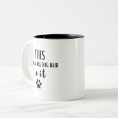 Dit heeft helemaal hondenhaar in het grappige hond tweekleurige koffiemok (Voorkant links)