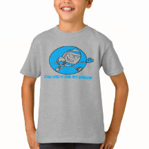 Dit is een Kinder Football T-shirt