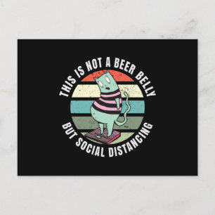 Dit is geen bierbuik, maar sociale afstanden briefkaart