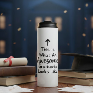 Dit is hoe een geweldige afgestudeerde eruit ziet  thermosbeker