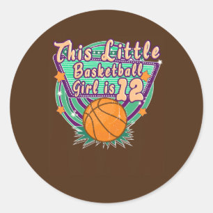 Dit kleine Basketbalmeisje is 12e verjaardag Ronde Sticker