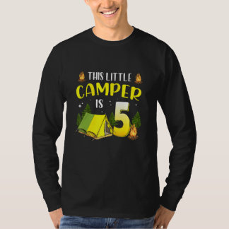 Dit kleine kamper is 5-jarig vijfde kamperen t-shirt