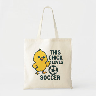 Dit kuiken houdt van voetbal tote bag