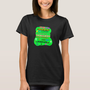 Dit mannetje houdt van zijn Wang Butts microgolven T-shirt