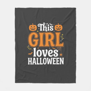 Dit meisje houdt van Halloween-typografie SVG-ontw Fleece Deken